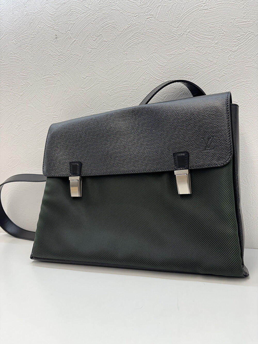 LOUIS VUITTON タイガライン サラトヴGMショルダーバッグ