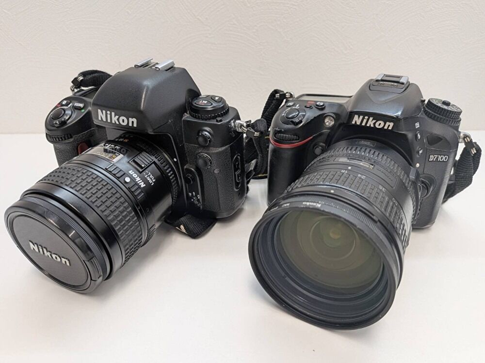 左 Nikon F100 右 Nikon D7100